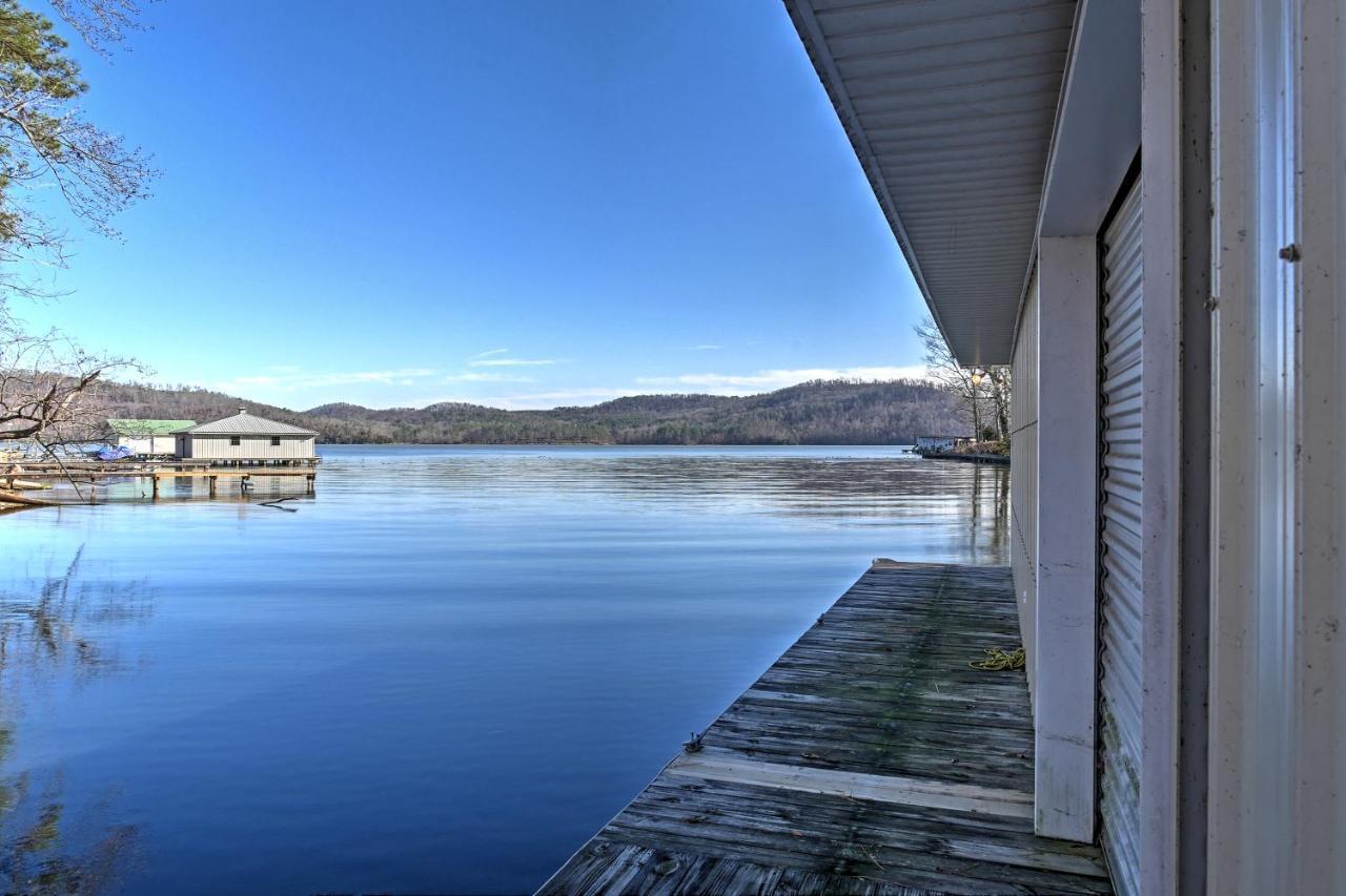 Paradise Cove Cabin With Boathouse And Dock Guntersville Exterior photo