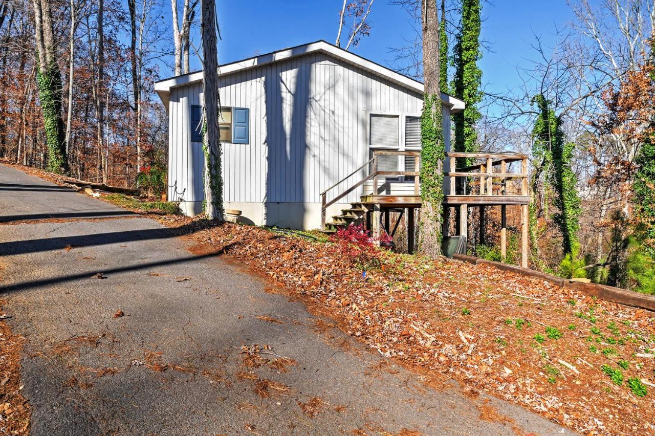 Paradise Cove Cabin With Boathouse And Dock Guntersville Exterior photo